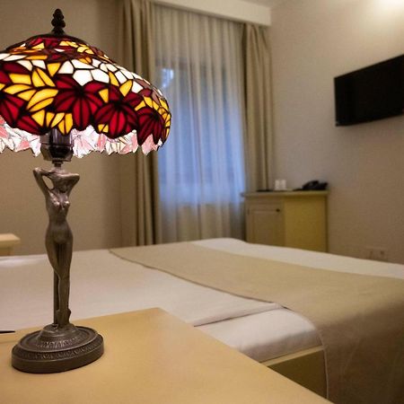 Hotel Bohemia Bacău Eksteriør bilde